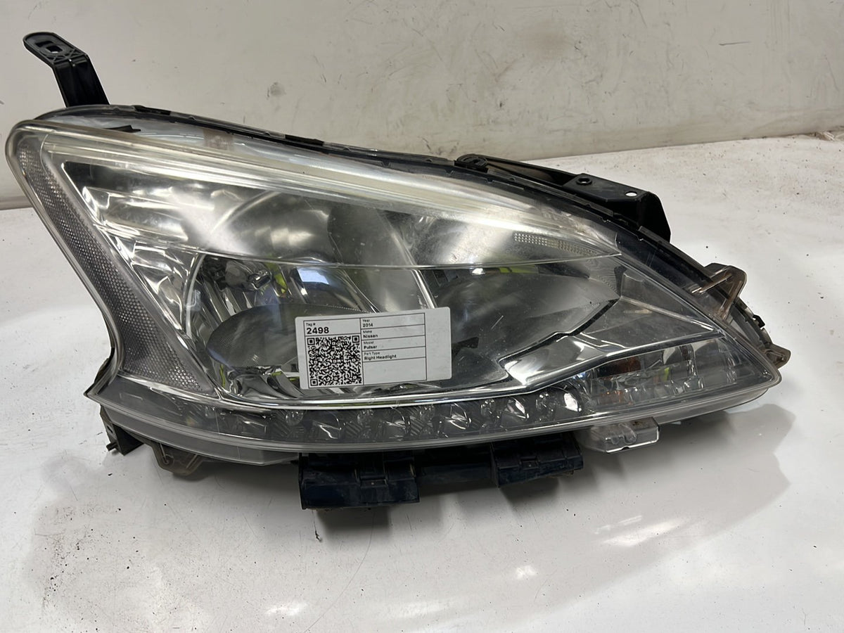 2014 Nissan Pulsar B17 - Right Headlight