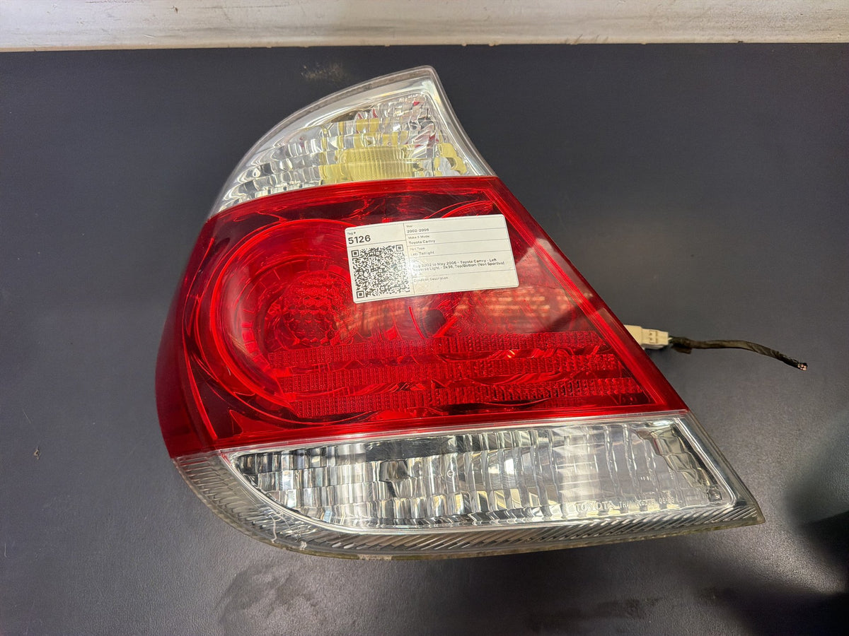 Aug 2002 to May 2006 - Toyota Camry - Left Reverse Light - Sk36, Top/Bottom (Non Sportivo)