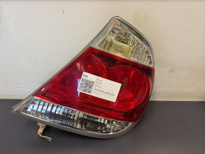 Aug 2002 to May 2006 - Toyota Camry - Right Reverse Light - Sk36, Top/Bottom (Non Sportivo)