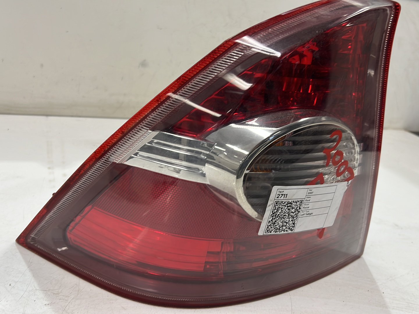 2007 Ford Focus - Left Taillight
