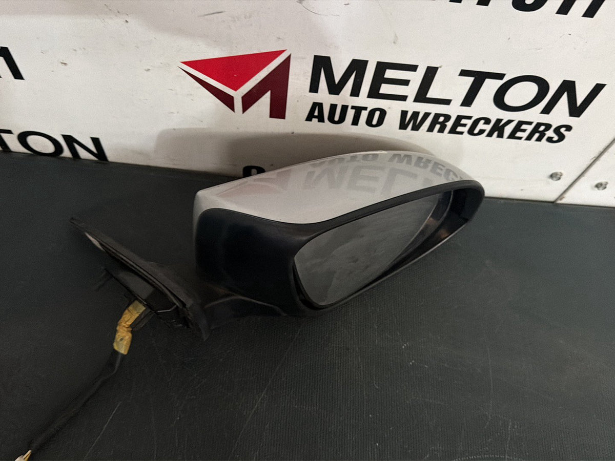 Feb 2012 to May 2015- Toyota Aurion AT-X Sportivo SX6 Touring GSV50R- Right Door Mirror- Non-Blind Spot Monitor, Non-Reverse Auto Dip