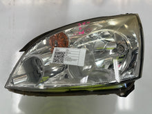 2005 Mitsubishi 380 - Left Headlight