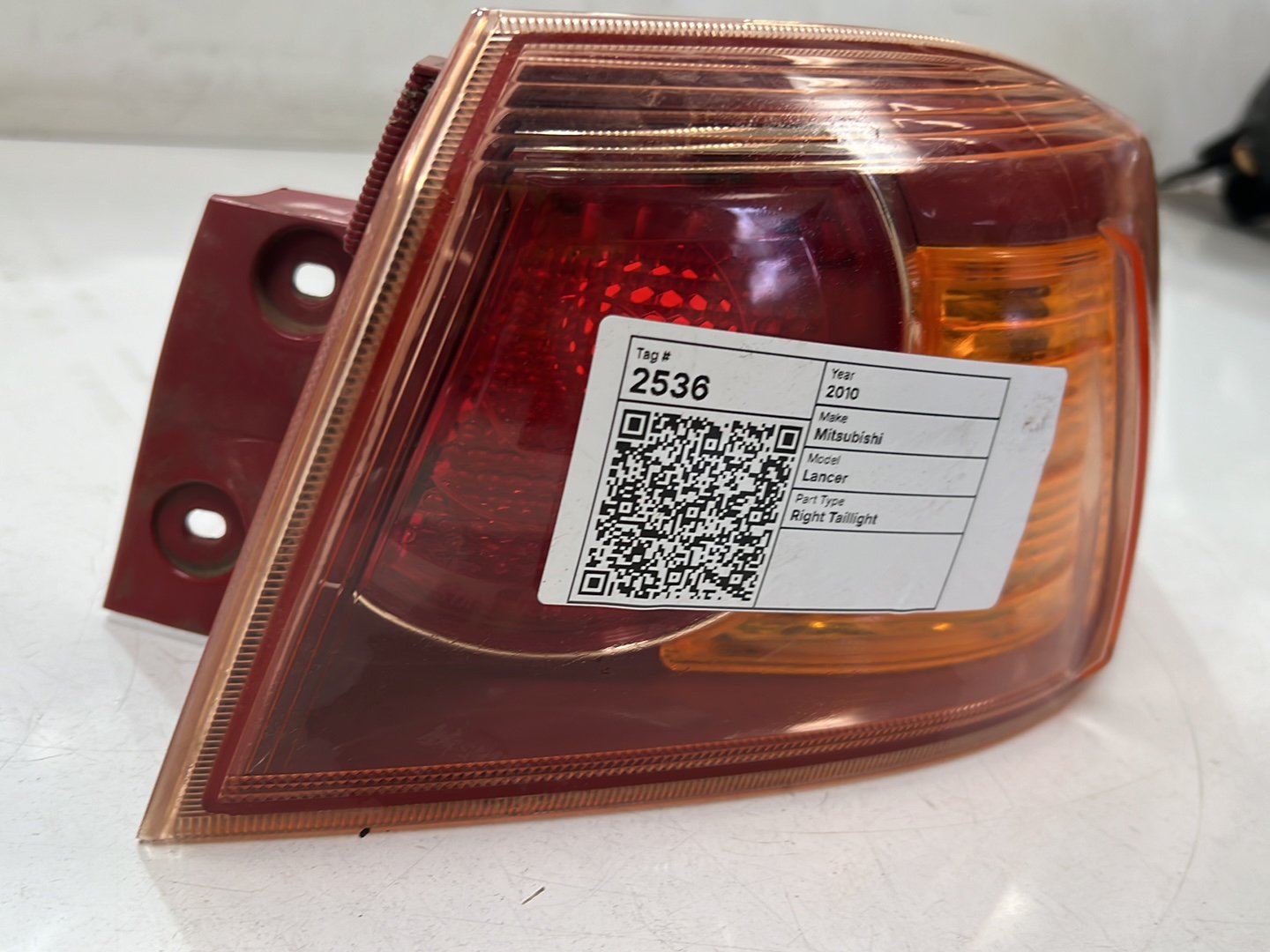 2010 Mitsubishi Lancer CJ - Right Taillight