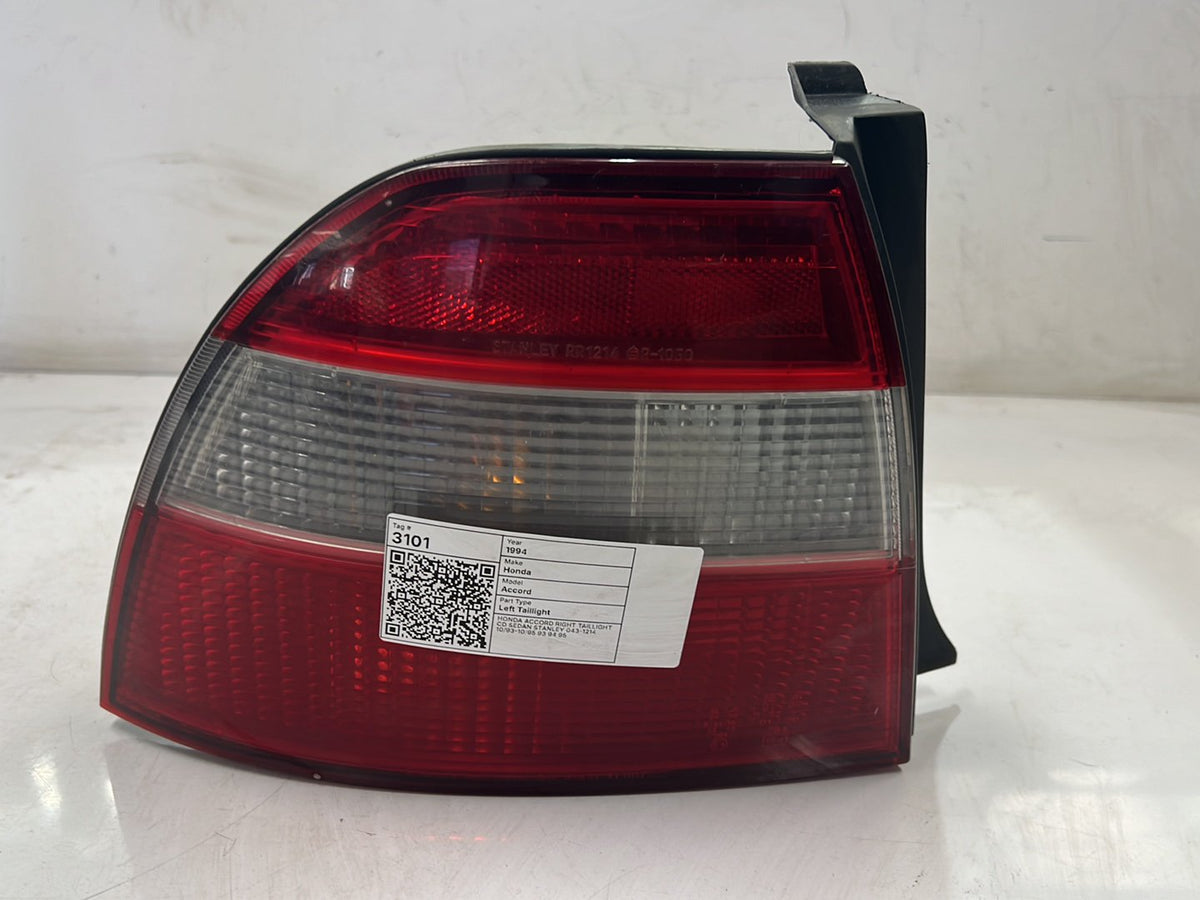 1993-1995 Honda Accord CD Left Taillight