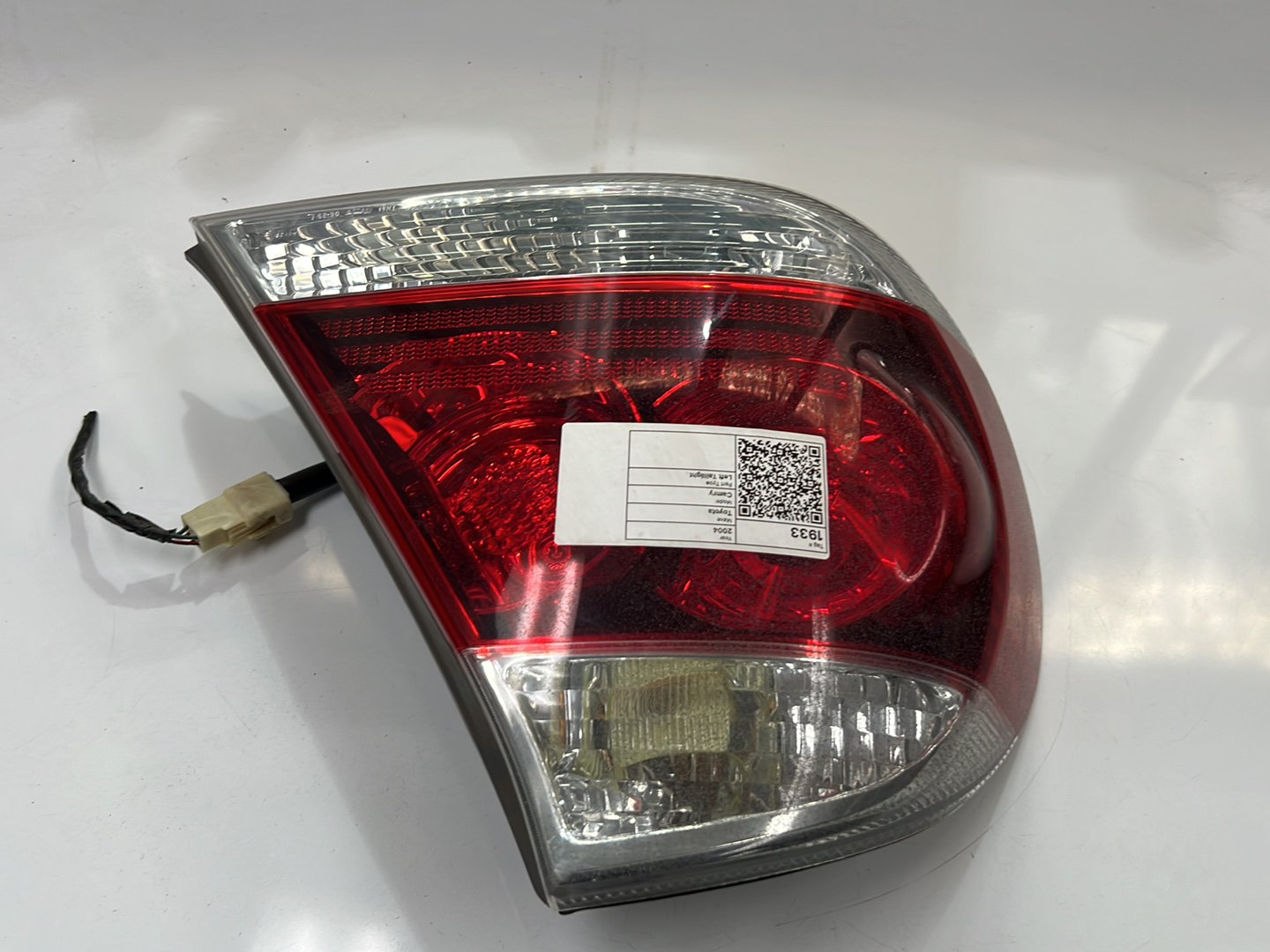 2004 Toyota Camry V30 - Left Taillight