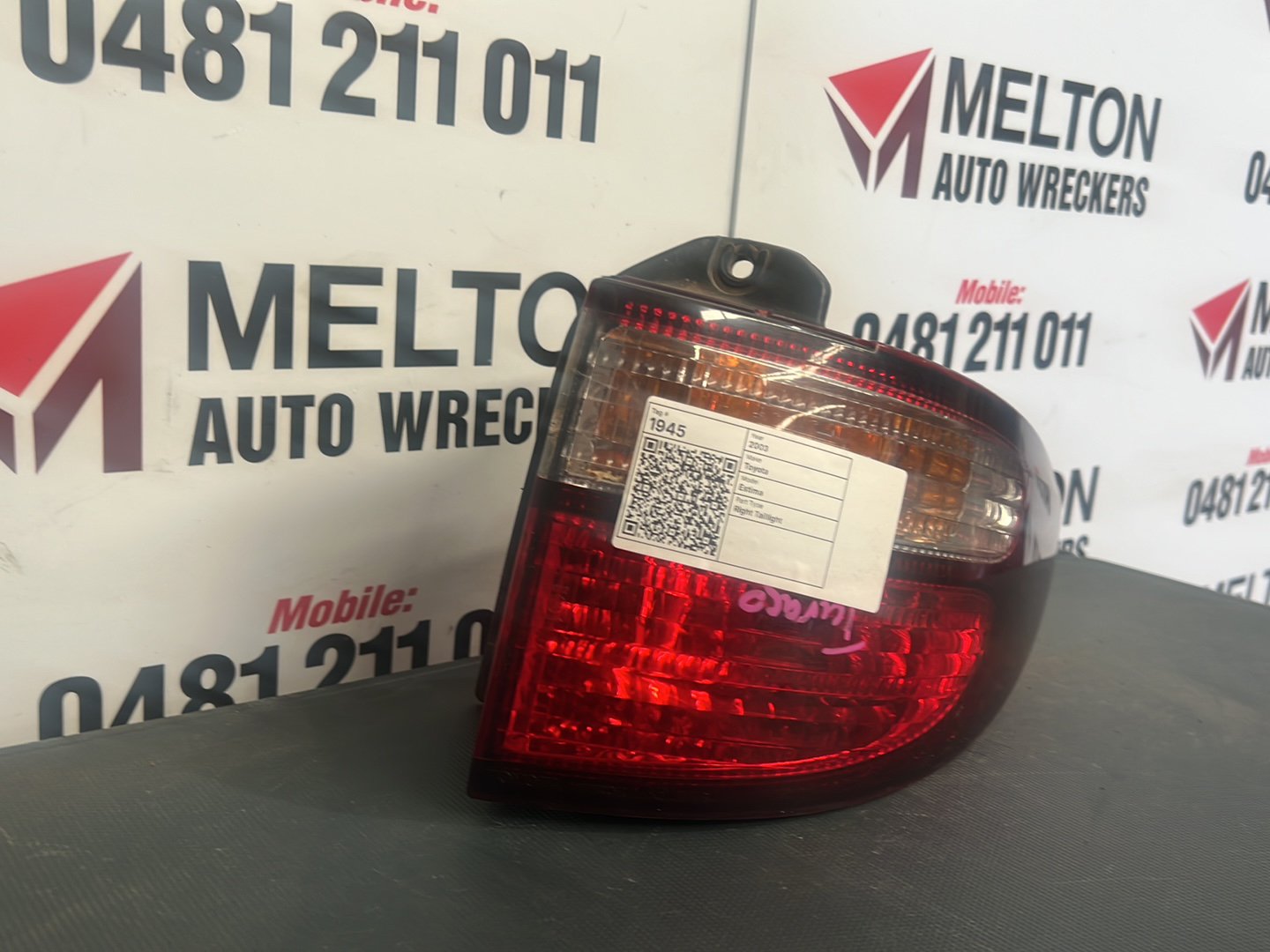 2003 Toyota Estima - Left Taillight