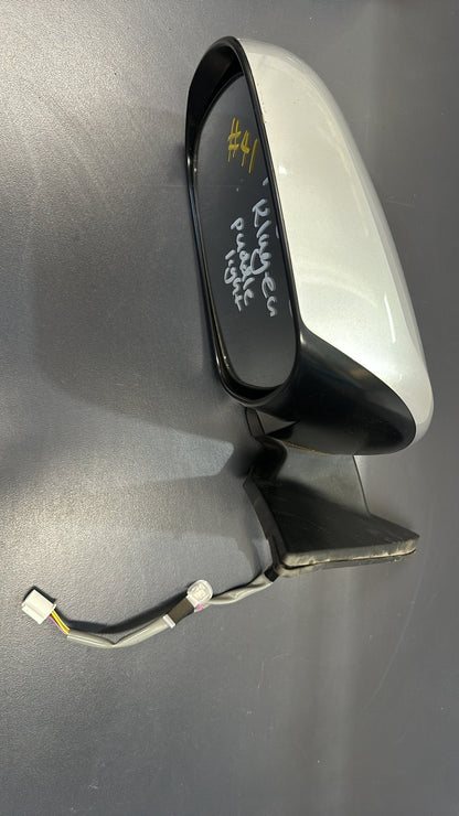 Jul 2010 to Feb 2014 - Toyota Kluger GSU40 GSU45 - Left Door Mirror
