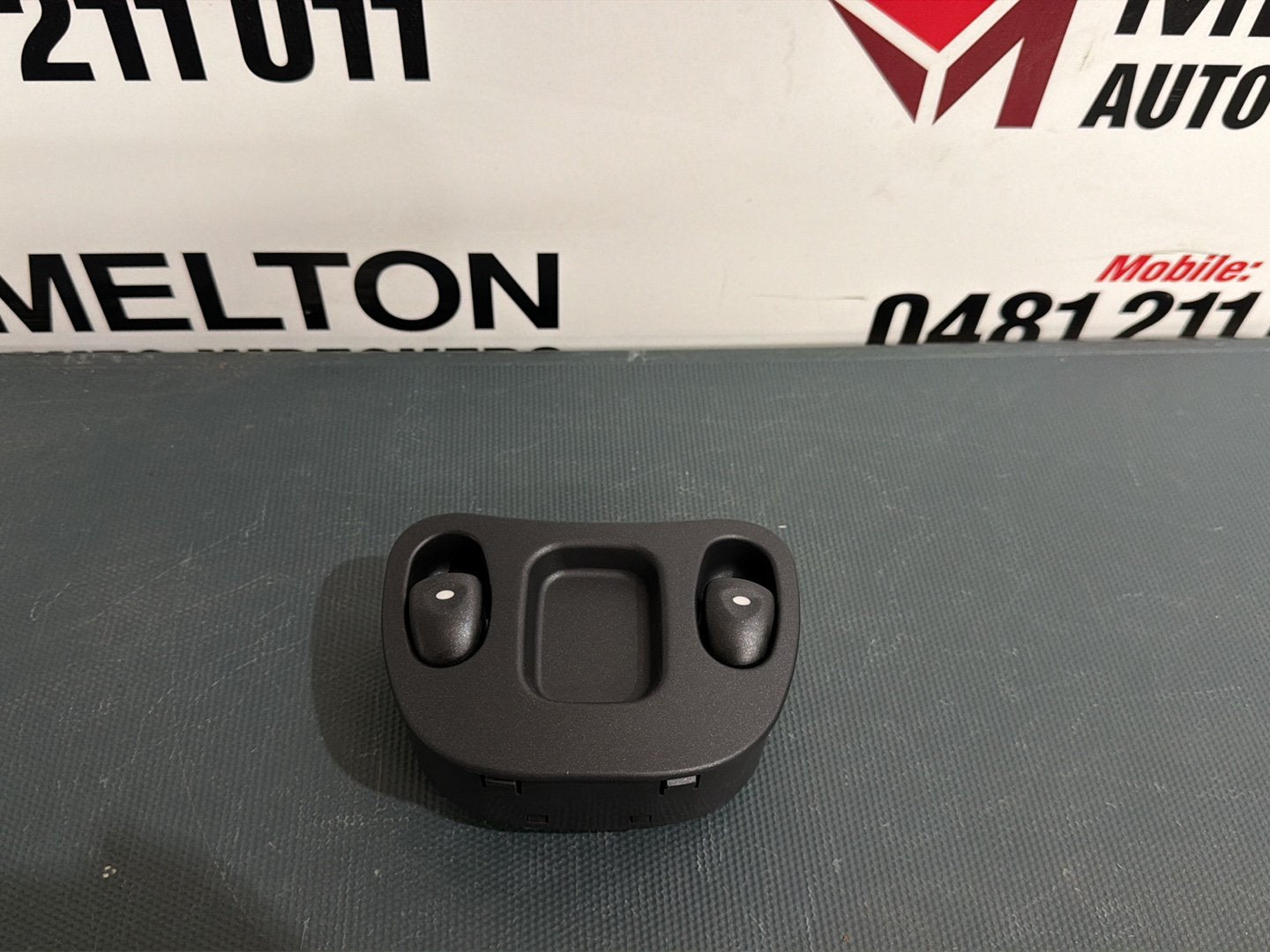 2000 Holden Commodore VU Utility Master Power Window Switch