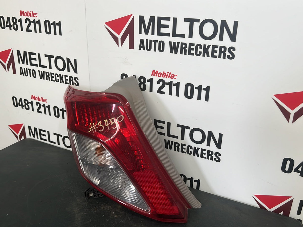 2012 Toyota Yaris Left Taillight