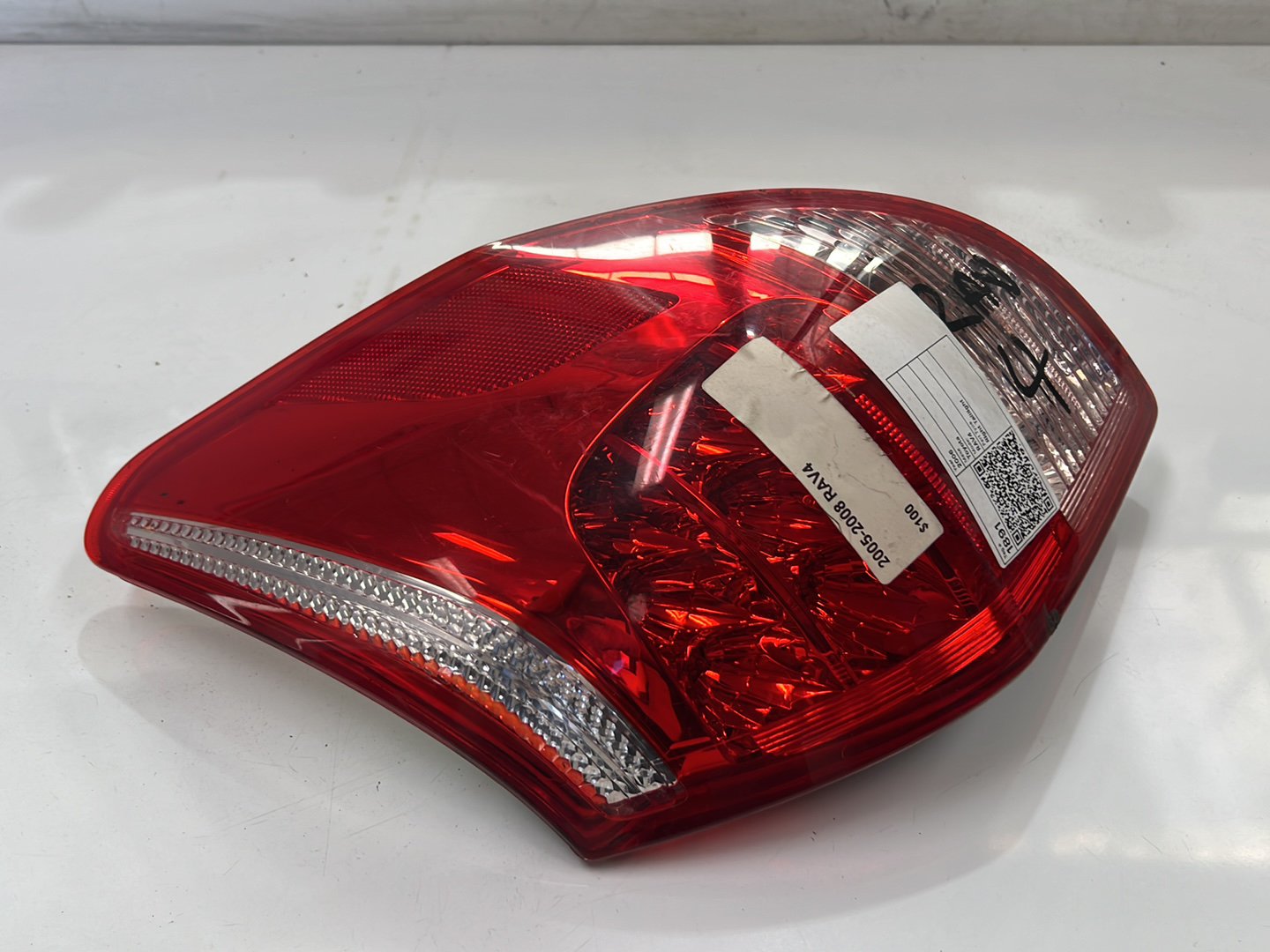 2006 Toyota RAV4 - Right Taillight