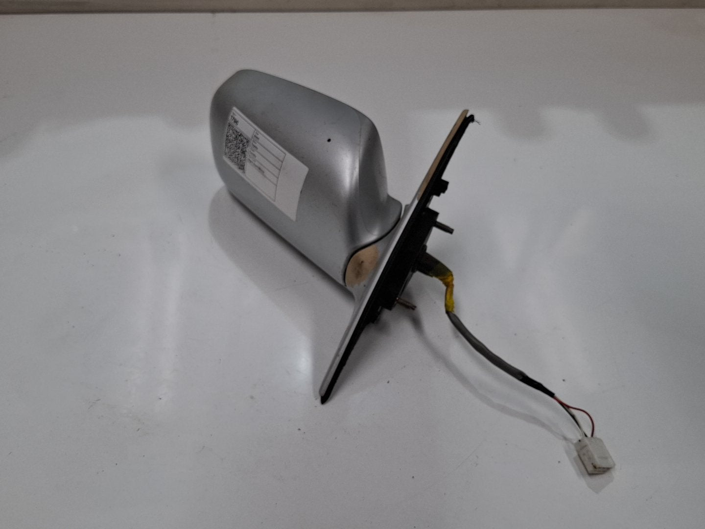 Oct 1998 to Nov 2001- Toyota Corolla AE112- Right Door Mirror- Power Adjust, Colour Coded