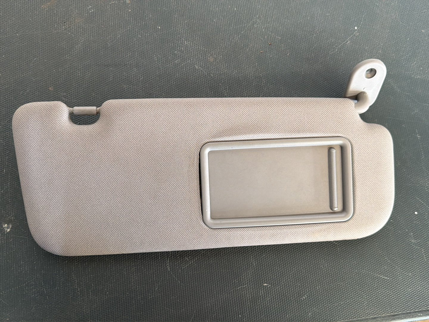 May 2011 to Dec 2019- Hyundai Accent RB- Right Sun Visor