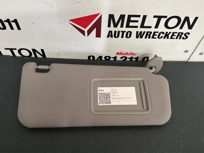 Nov 2005 to Nov 2012- Toyota RAV4 ACA33 ACA38- Right Sun Visor