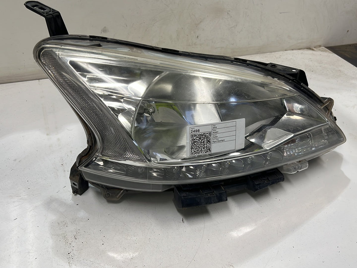 2014 Nissan Pulsar B17 - Right Headlight