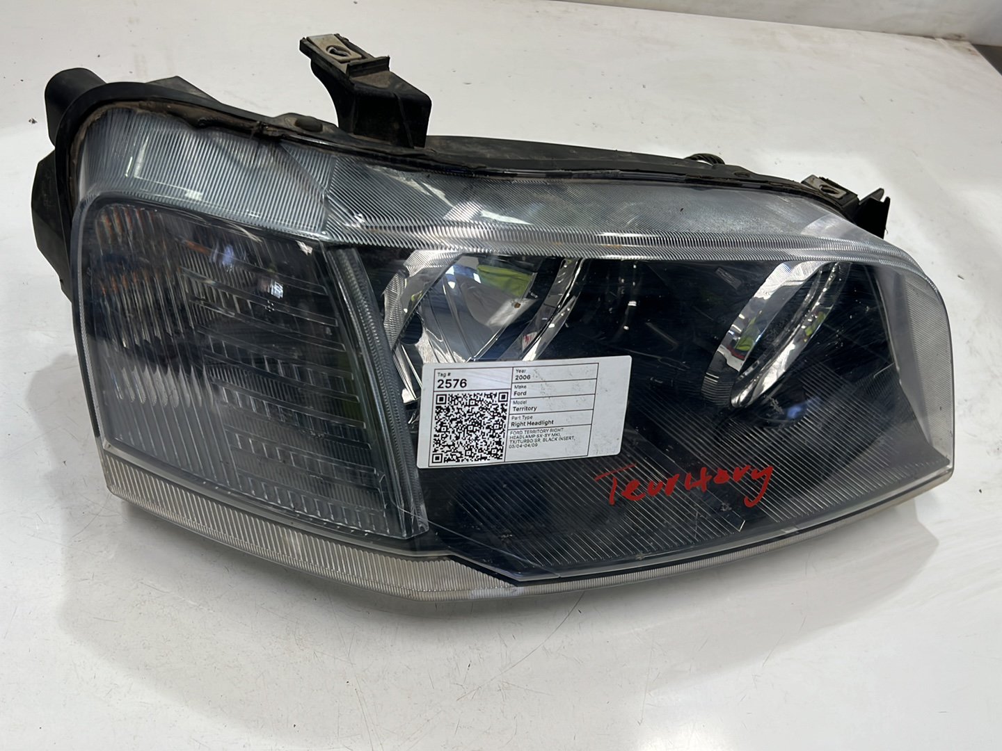 May 2004 to Apr 2009- Ford Territory SX SY MkI TX SR Turbocharged- Right Headlight- Black Insert