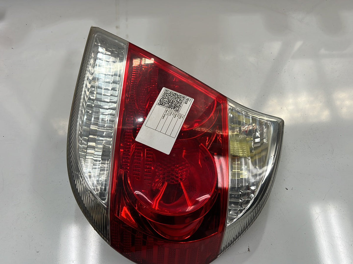 2004 Toyota Camry V30 - Right Taillight