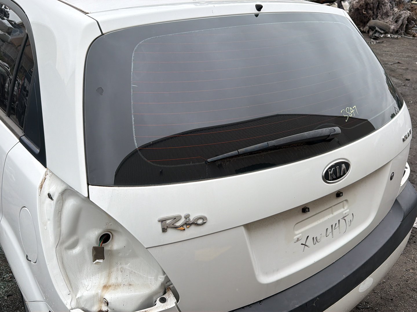 2005 Kia Rio JB - Tailgate