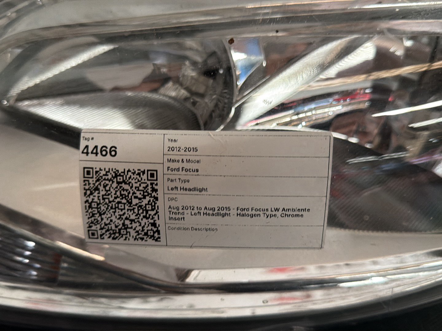 2012- 2015 Ford Focus LW Ambiente Left Headlight Halogen Type Chrome Insert