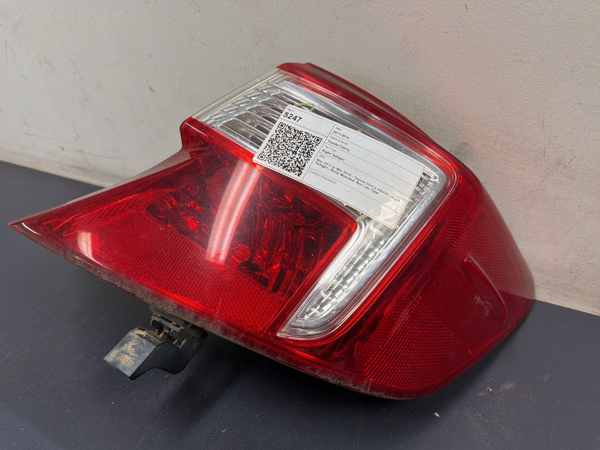 Nov 2011 to Mar 2015 - Toyota Camry ASV50 - Right Taillight - Body Mounted, Non Led Type