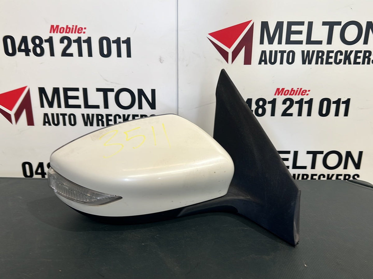 2014 Nissan Pulsar B17 Right Door Mirror