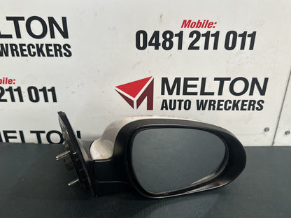 Sep 2007 to Apr 2012- Hyundai i30 FD- Right Door Mirror- Manual Fold, Flasher, Colour Coded