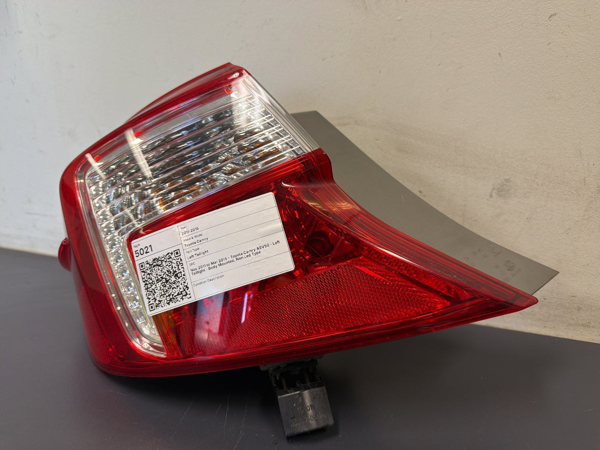 Nov 2011 to Mar 2015 - Toyota Camry ASV50 - Left Taillight - Body Mounted, Non Led Type