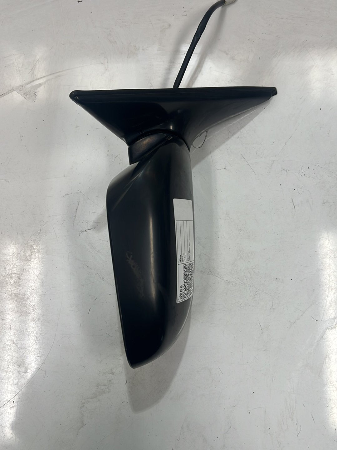 Aug 2002 to May 2006- Toyota Camry- Right Door Mirror- Black, Sk36