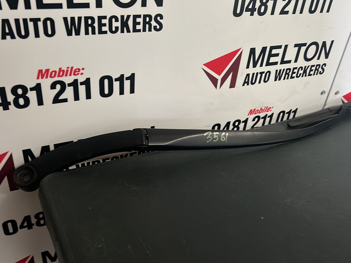 2019 Hyundai Kona OS Station Wagon Left Front Wiper Arm