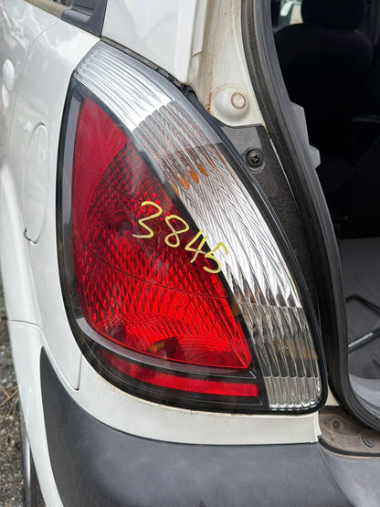 2005 Kia Rio JB - Left Taillight
