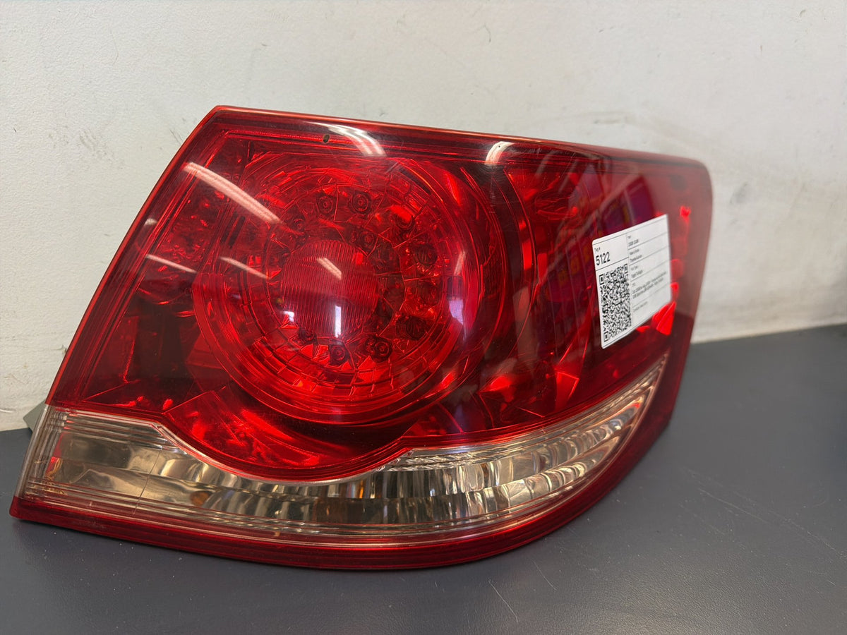 Oct 2006 to Aug 2009 - Toyota Aurion Sportivo SX6 Sportivo ZR6 GSV40R - Right Taillight