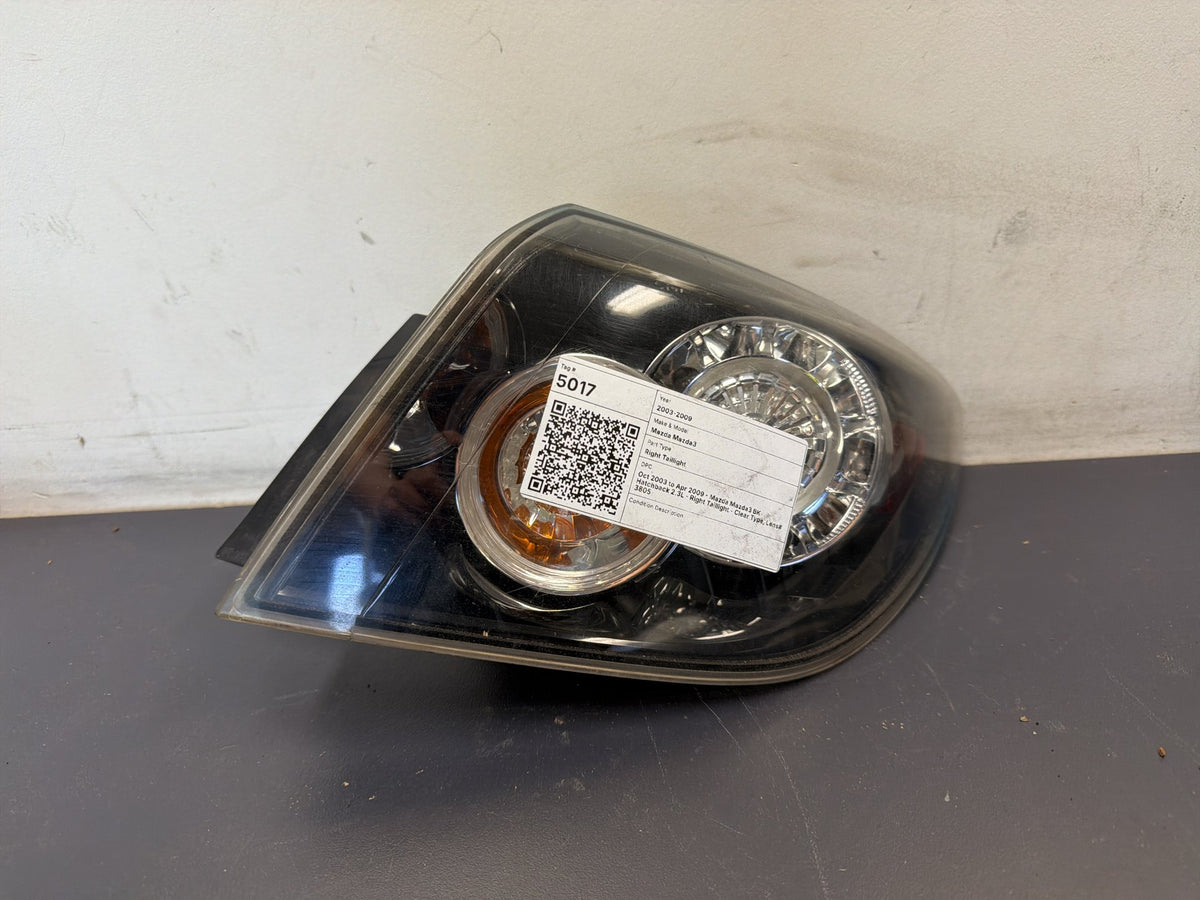 Oct 2003 to Apr 2009 - Mazda Mazda3 BK Hatchback 2.3L - Right Taillight - Clear Type, Lens# 3805
