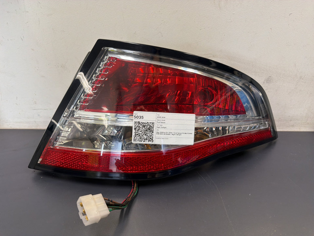 May 2008 to Oct 2014 - Ford Falcon FG MkI FG MkII XR6 50th G6 Sedan - Right Taillight