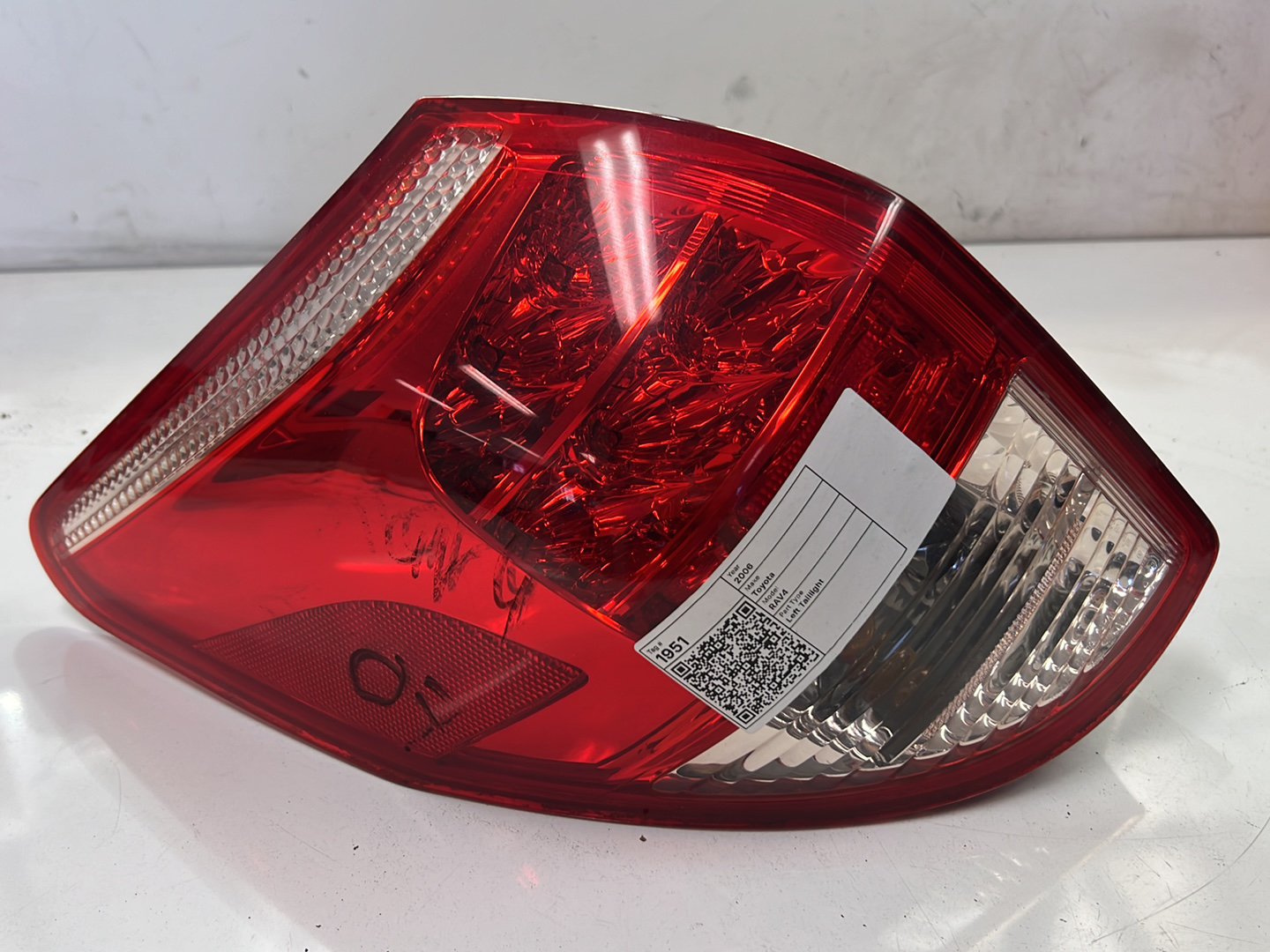 2006 Toyota RAV4 - Left Taillight