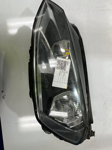 2013 Volkswagen Golf - Left Headlight