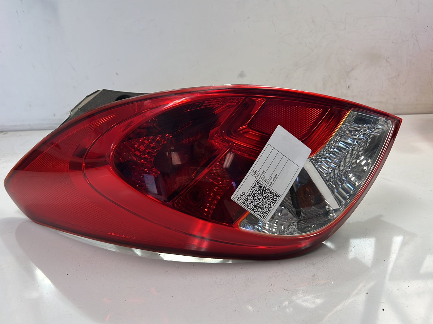 2013 Hyundai i20 PB - Left Taillight
