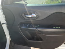 2014 Jeep Cherokee KL - Right Front Door Trim