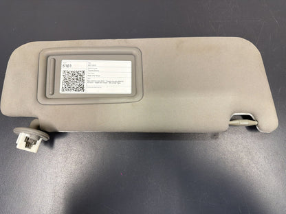 Nov 2011 to Oct 2017 - Toyota Camry ASV50 AVV50 - Right Sun Visor - W/ Lamp Type