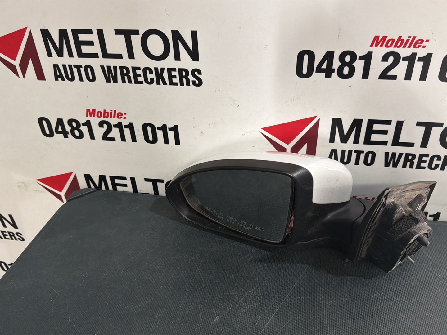 Jan 2015 to Jan 2017- Holden Cruze JH- Left Door Mirror- Indicator