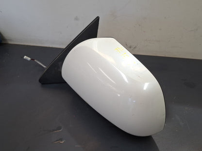 Aug 2007 to Jul 2010 - Toyota Kluger GSU40 GSU45 - Left Door Mirror - Non-Puddle Lamp Type, Colour Coded