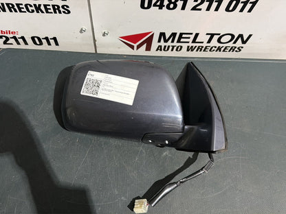 Jan 2001 to Apr 2007 - Toyota Kluger MCU28R - Right Door Mirror