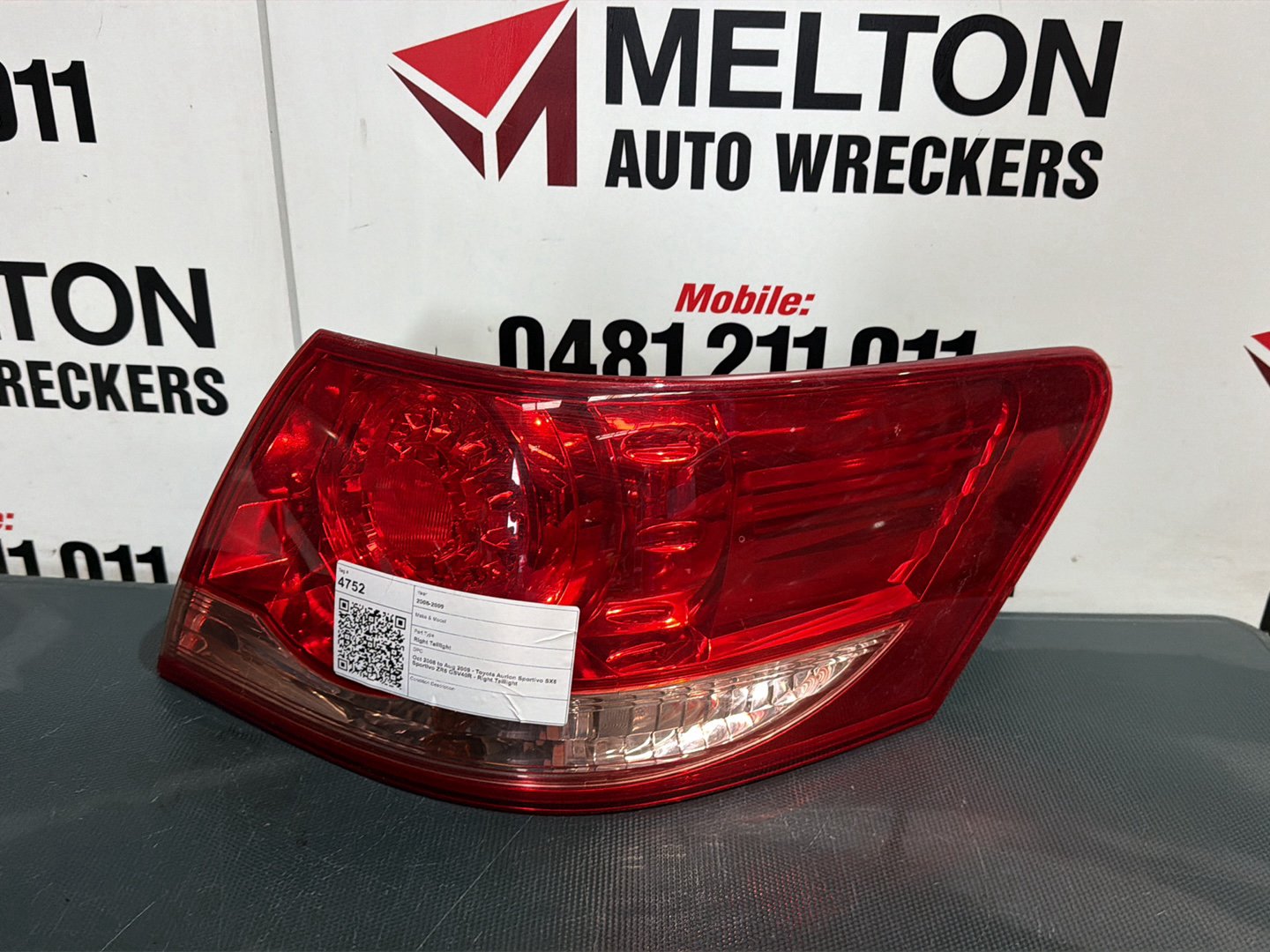 Oct 2006 to Aug 2009 - Toyota Aurion Sportivo SX6 Sportivo ZR6 GSV40R - Right Taillight