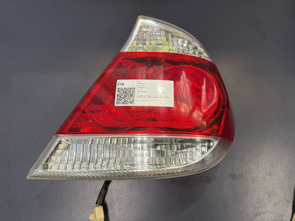 Aug 2002 to May 2006 - Toyota Camry - Right Reverse Light - Sk36, Top/Bottom (Non Sportivo)