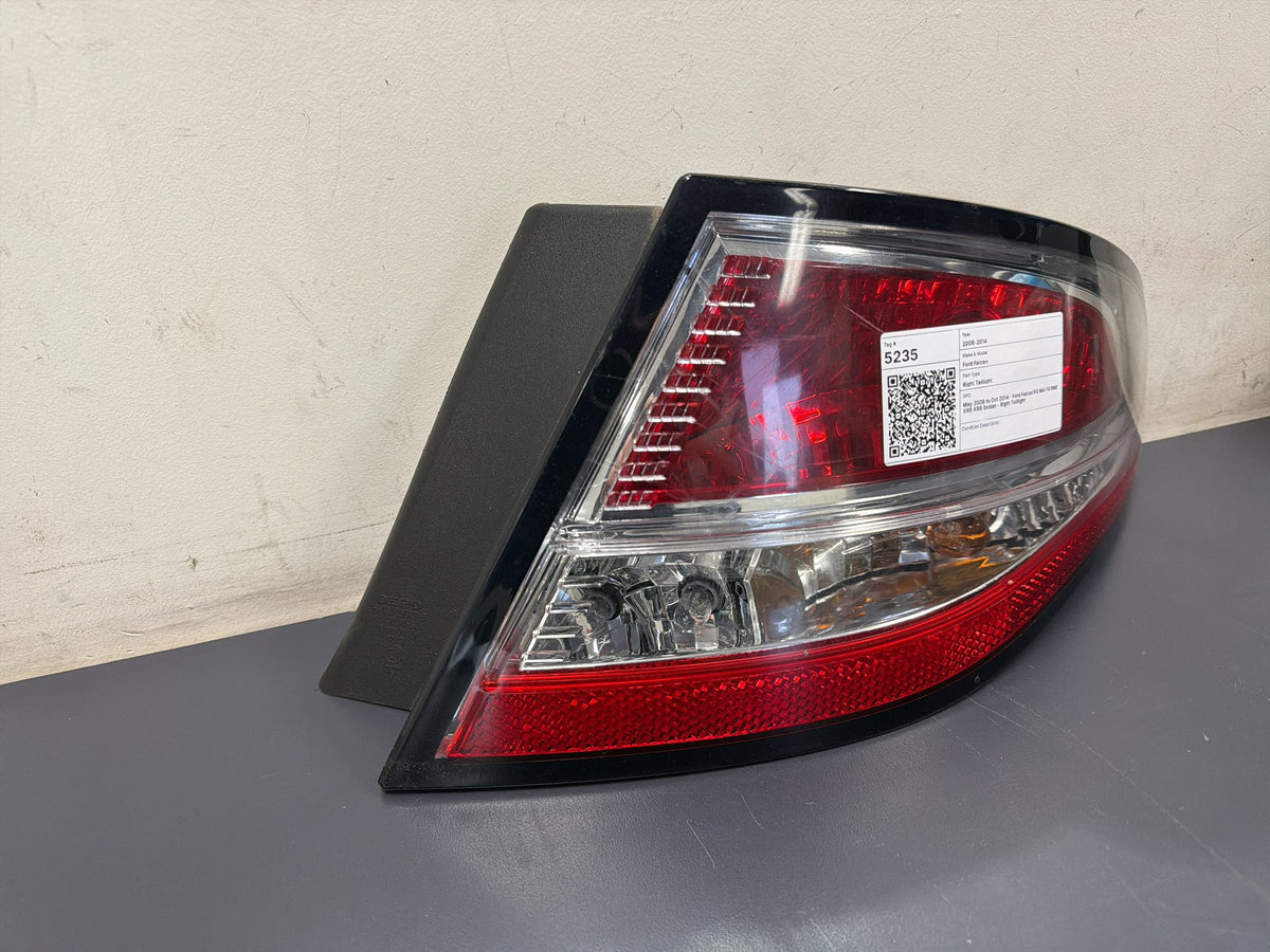 May 2008 to Oct 2014 - Ford Falcon FG MkI FG MkII XR6 XR8 Sedan - Right Taillight
