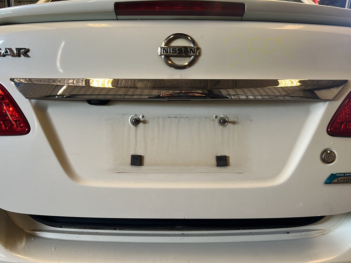 2014 Nissan Pulsar B17 Bootlid