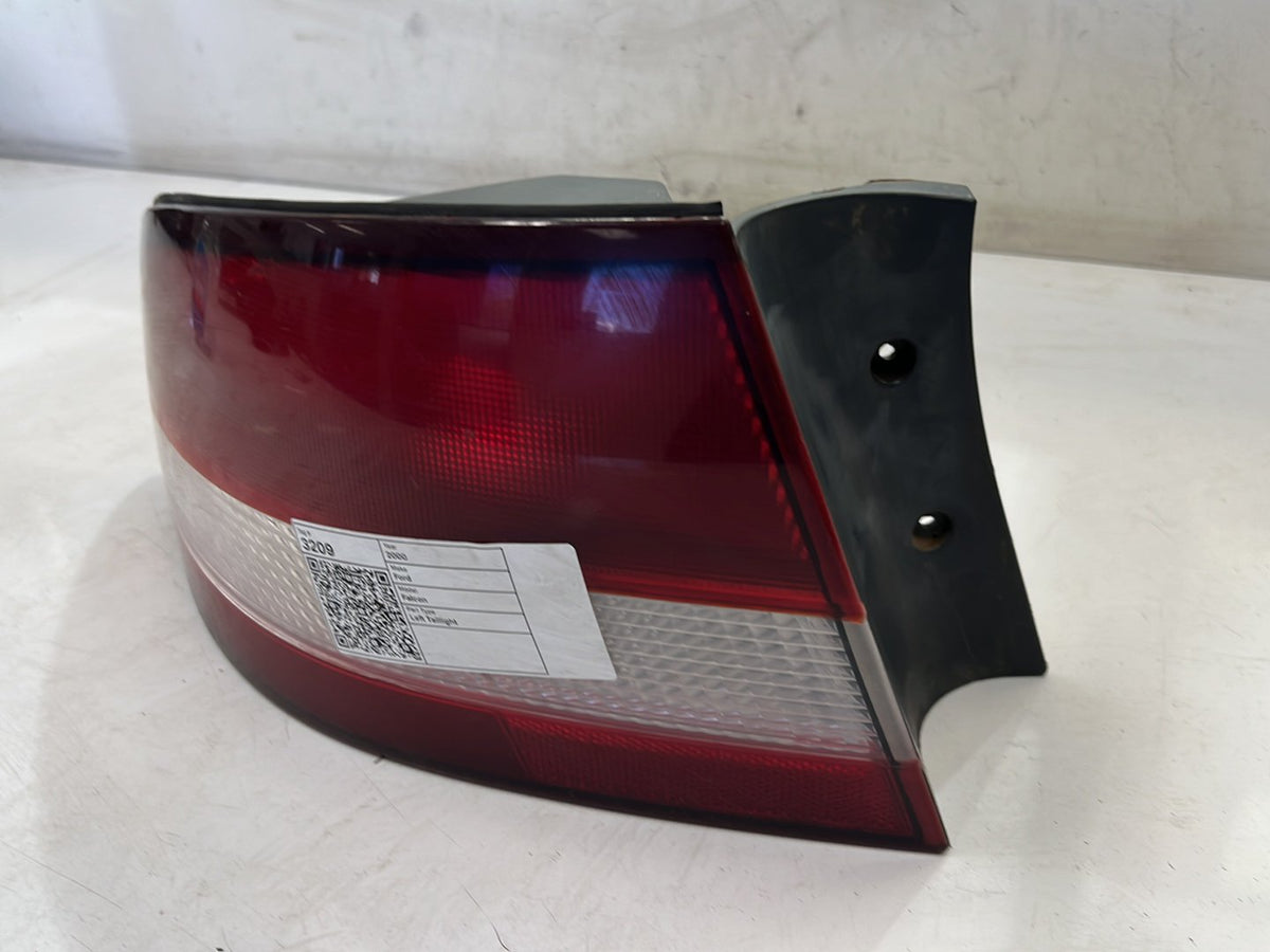 Oct 2000 to Sep 2002- Holden Commodore VX Exec Acclaim S SS Sedan- Left Taillight