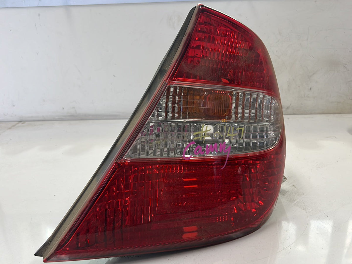 2004 Toyota Camry V30 - Right Taillight
