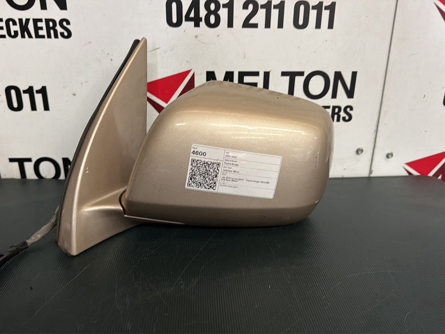 Jan 2001 to Apr 2007- Toyota Kluger MCU28R- Left Door Mirror