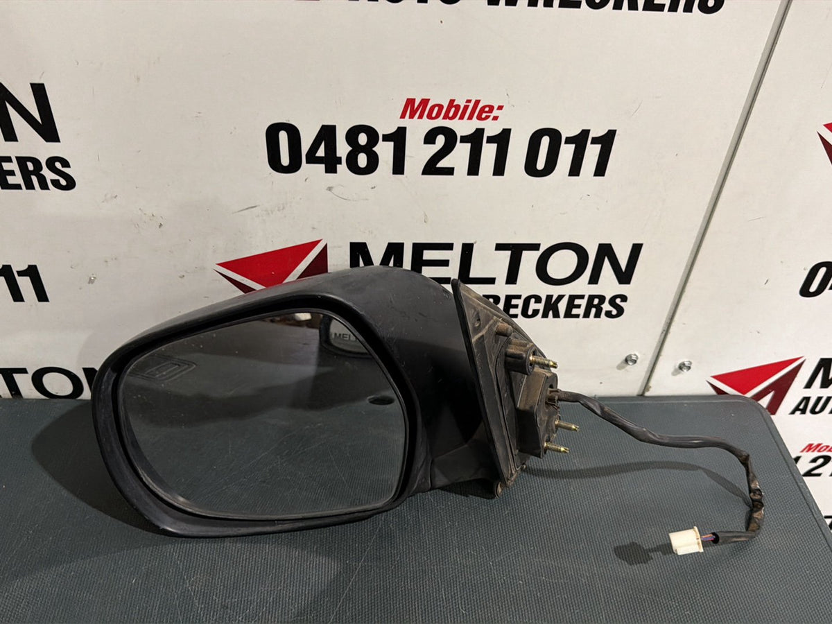 Jan 2005 to Jan 2014- Toyota Hiace TRH KDH- Left Door Mirror- Power Adjust, Black, 3 Wire, Round Plug