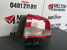 Sep 2003 to Apr 2006 - Honda Accord 7th Gen CM Sedan VIN MRHCM - Right Taillight