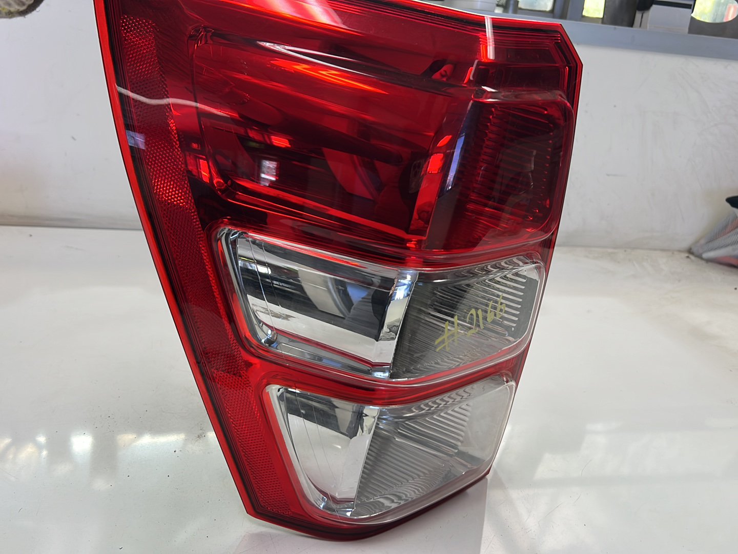 2011 Suzuki Grand Vitara - Left Taillight